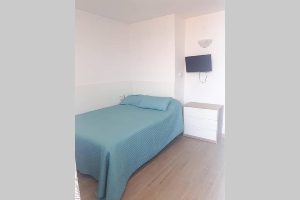 Modern Studio Near Beach. Sea, Pool And Wi-Fi Benalmádena Exterior foto